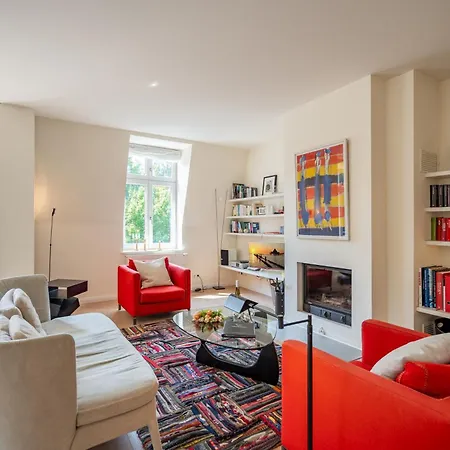 Hintze, App. 13 Apartment *